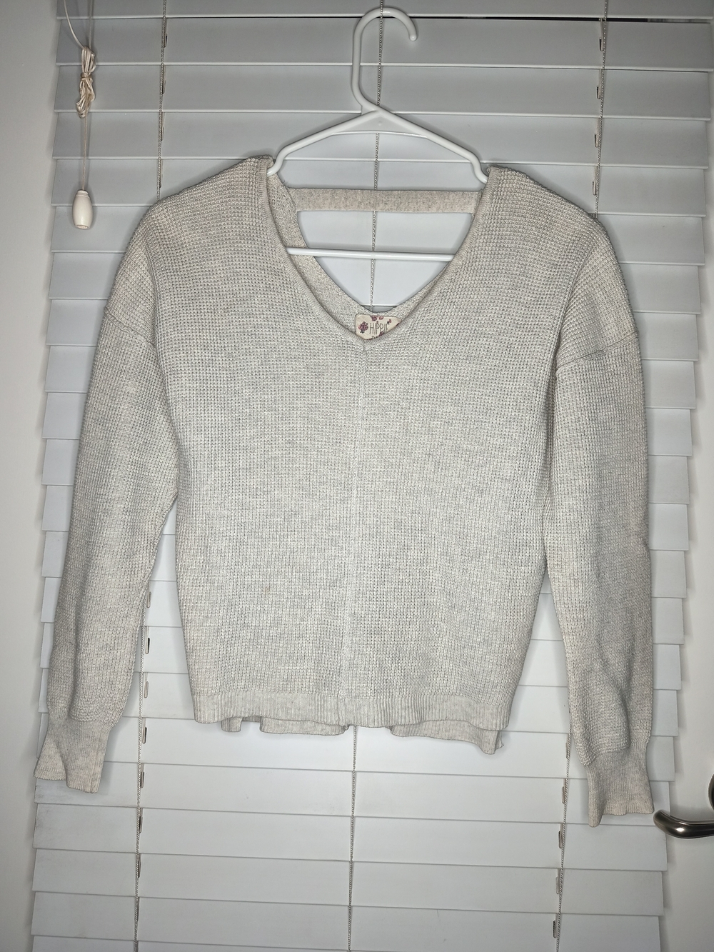 Hippie Rose Women's Top Size XS Beige Long Sleeve V-Neck Waffle Knit Pullover
